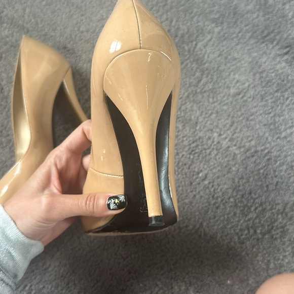 Stuart Weitzman Nude Heels size 7 - Picture 6 of 10